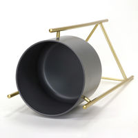 スパイス ゴールドアイアンスタンド付きポット Mサイズ TJXT1142 1個（直送品）