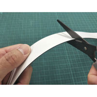 【貼る・磁石・マグネット】ニチレイマグネット　強力吸着マグタックテープ0.8mm厚×30mm幅×10ｍ  　MGT08-30　1巻（直送品）