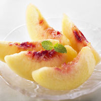 ＜2023年お中元＞アデリー 桃と広島三次ピオーネ OKMP55N 1箱（直送品）