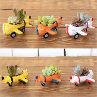 チャーム (観葉植物)おまかせプチ多肉2種植え ひこうきポット 鉢色おまかせ(1鉢) 346686 1個（直送品）