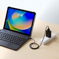 サンワサプライ 10.9インチiPad専用ケース付きキーボード タッチパッド内蔵 SKB-BTIPAD3BK 1個