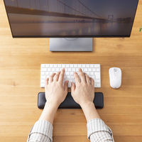 サンワサプライ 低反発リストレスト(W300mm・抗菌) TOK-MU6BK-M 1個