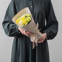 アデリー ホシファーム　フリルブーケホワイトイエローグリーン８本・フィナンシェ＆ティー７個 FMX-28B 1箱（直送品）