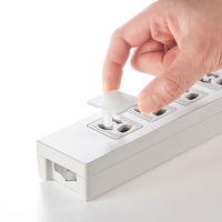 サンワサプライ コンセント安全キャップ 抜け止め専用 TAP-CAP3P100L 1パック(100個入)（直送品）