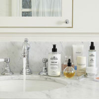 J.R.Watkins プレミアムハンドソープ ウード 850016921062 1個（直送品）