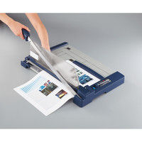 コクヨ ペーパーカッター 押し切り式 B4 裁断機 DN-G102 1台