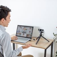 サンワサプライ 卓上三脚（スマホホルダー付き） DG-CAM27 1個