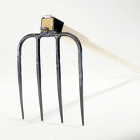 相田合同工場 堆肥万能鍬 ラミン4尺柄 AD-203 1本（直送品）