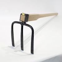 相田合同工場 三本万能鍬 3.5尺柄 AD-210 1本（直送品）