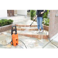 アイリスオーヤマ 高圧洗浄機  タイヤ付 静音 散水 オレンジ FIN-801WHG-D １台