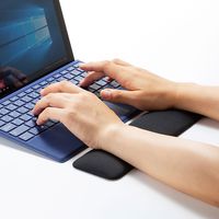 サンワサプライ 薄型リストレスト(Mサイズ) TOK-ERG6BK-M 1個