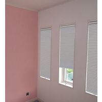 大湖産業 遮光・UVカットの小窓用断熱スクリーン 幅350×高さ1350mm ホワイト NH-3200SM 突っ張り棒付き 1本（直送品）