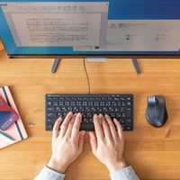 サンワサプライ 有線キーボード　パンタグラフ　コンパクト　ブラック SKB-SL36BK 1個（直送品）