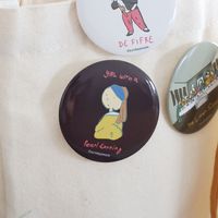 （世界の名作）缶バッジ 真珠の耳飾り 1セット（1個×2） LAKOLE/ラコレ