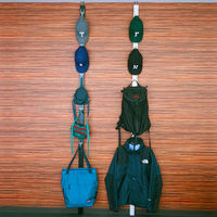 【軒先渡し】北島 壁面突っ張りパンチングラック HT-50 幅58×奥行34×高さ2700mm  ブラック 1台（直送品）