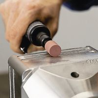 LUKASーERZETT LUKAS ルーカス #120・8x 8/3 軸付ゴム砥石 A2615008083120 1本（直送品）