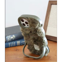 ふわふわウェーブスタンドiPhoneケースiPhone13/14 カーキ LAKOLE/ラコレ