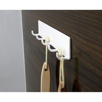 東和産業 磁着SQ マグネットバスフック5連 4282560 1個