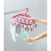 カワタキコーポレーション 洗濯物が取り込みやすい角ハンガー 24ピンチ 1個