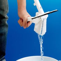 アズマ工業 『網戸・窓掃除に』 楽絞りワイパーM AZ349 1個（直送品）