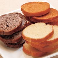 四季舎 2024【御歳暮】のし付き フルールブラン 北海道ラスク3種詰合せ42枚 SSA-01A 1箱（直送品）