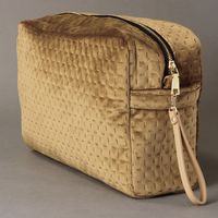 スパイス enrich ベロアラージスクエアポーチ ストラップ付き ステッチ キャメル SCLK2933CA 1個（直送品）