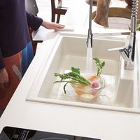 SANEI シングル混合栓（音声認識ユニット付） 4973987003288 1台（直送品）