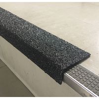 セーフラン安全用品 階段用滑り止めカバー 914×75×25mm 黒 木材設置用ネジ付属 12085-W 1個（直送品）