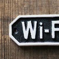 ポッシュリビング サインプレート 「Wi-Fi」 ブラック W11.5×D0.5×H5cm キャストアイアン 63572 1個（直送品）