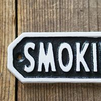 ポッシュリビング サインプレート 「SMOKING AREA」 ブラック W22.5×D0.5×H5cm キャストアイアン 63592 1個（直送品）