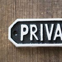 ポッシュリビング サインプレート 「PRIVATE」 ブラック W15.5×D0.5×H5cm キャストアイアン 63584 1個（直送品）
