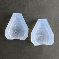 亀島商店 フルーツ レジンクラフト用 ソフトモールド リアルいちご 両面LL 1個入 KAM-REJ-489 1セット(2個)（直送品）