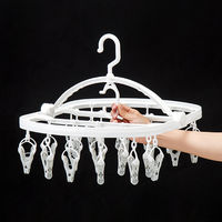 洗濯物が取り込みやすい角ハンガー　24ピンチ １個