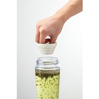 タテヨコ・茶こし付シームレスピッチャー 1.2L K-1273 1個 熱湯OK 防汚加工 日本製 岩崎工業