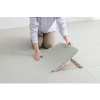 アイリスオーヤマ マット ジョイントマット 60×60cm 厚み2cm リバーシブル JMRV-69 グレー/ホワイト 1セット(9枚入)