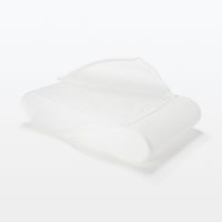 無印良品 寝返りを受け止めるまくら ３５×６０×高さ：中央８．５両端１２ｃｍ 良品計画