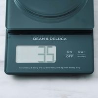 DEAN&DELUCA（ディーン&デルーカ） デジタルスケール 2kg　チャコールグレー 4580379239820 1個