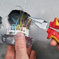 KNIPEX ニードルノーズペンチ(SB) 0826ー145 0826-145SB 1丁（直送品）