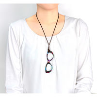 リマーク めがね型ルーペペンダント レッド 82142 1個（直送品）