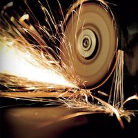 ワールドツール アストロプロダクツ AP DC18V 充電式アングルグラインダー AG849 2005000008498 1個（直送品）