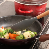 【均一価格】シリコンキッチンツール ヘラ 37773 1個 シリコーン スパチュラ 木製 不二貿易