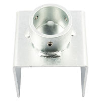 グリーンクロス 単管用ジョイント金具 Zタイプ 単管支柱ベース 100ミリ幅 Z-21-100W 1個（直送品）