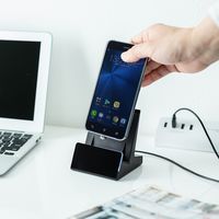 サンワダイレクト USB Type-c マグネット充電スタンド（microUSB対応・2A対応） 200-STN031 1個（直送品）
