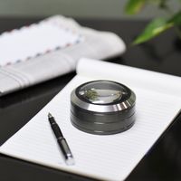 サンワダイレクト 拡大鏡（デスクルーペ・LEDライト付・5倍） 400-CAM013 1個（直送品）