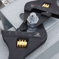 フジ矢 先薄モンキー(黒金・グリップ付) FLT-34-BG 1丁