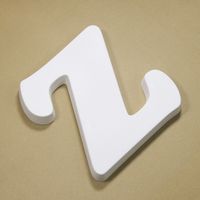 【インテリア・おしゃれ・雑貨】みはし アルファベットオブジェ Z 強化プラスチック製 壁掛け用フック穴あり Lサイズ 英語 NFRC0Z-BIG 1個（直送品）