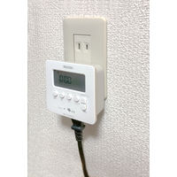 リーベックス かんたん操作デジタルタイマー（白） PT80DW 1個 電気機器を自動でオンオフ　タイマー付きコンセント