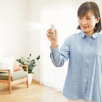 おすだけベープスプレー ハイブリッド 200回分 不快害虫用 42ml 1個 フマキラー