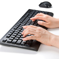 サンワサプライ　USB接続（無線2.4GHz）　ワイヤレスフルキーボード＆静音マウス　メンブレン式/日本語109Aキー/ブルーLED　SKB-WL24SETBK