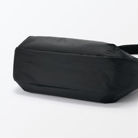 無印良品 撥水 中わた入り ２ＷＡＹ ワンショルダーバッグ 黒 タテ２８．５×ヨコ４０×マチ１２ｃｍ 良品計画